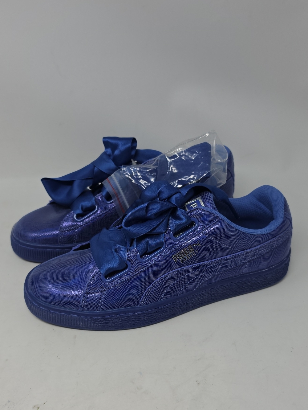 Puma Women's Basket Heart Blue Size 9